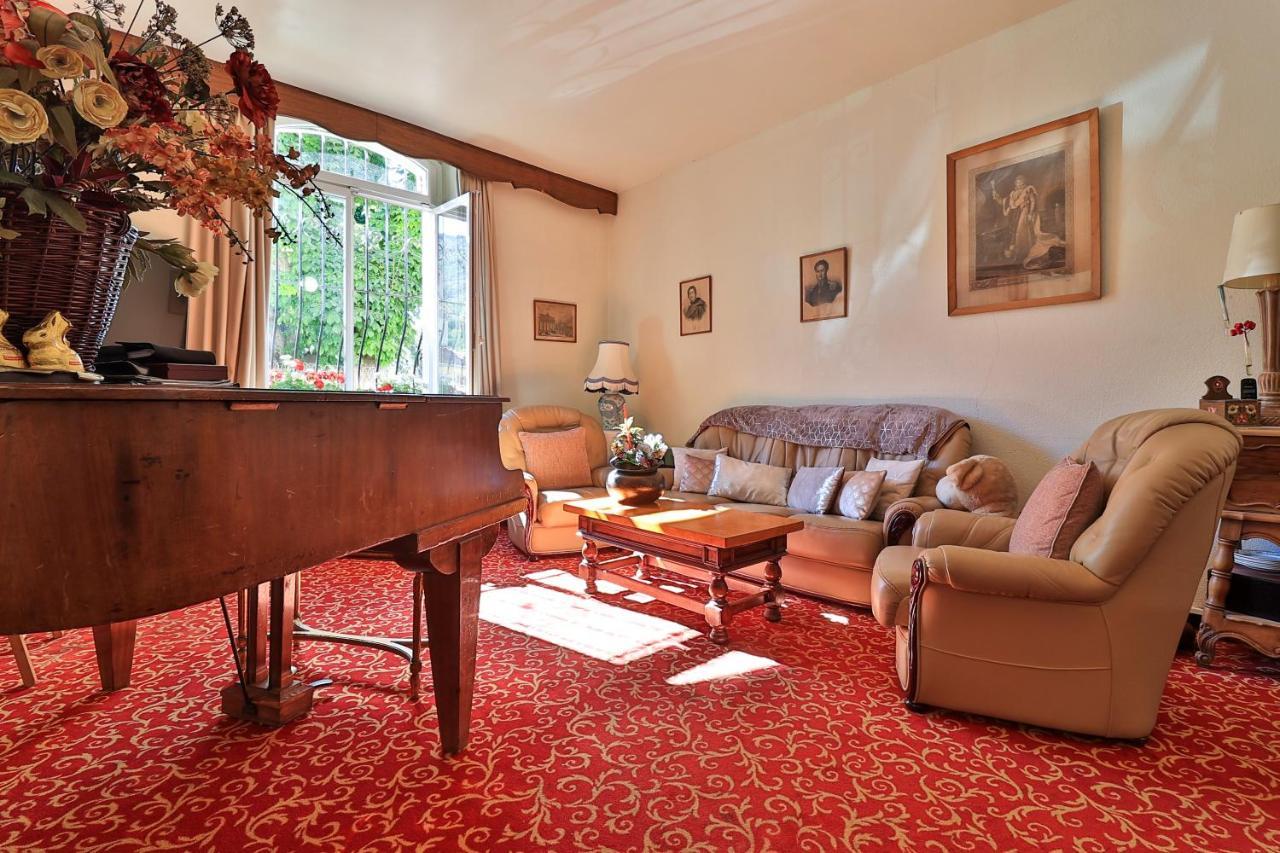 فندق Logis Le Relais Imperial Saint-Vallier-de-Thiey المظهر الخارجي الصورة