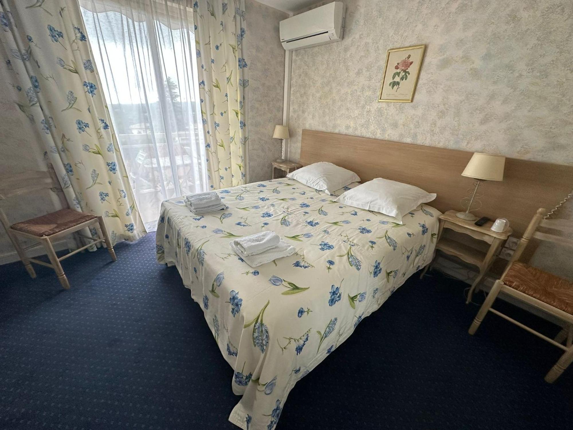فندق Logis Le Relais Imperial Saint-Vallier-de-Thiey المظهر الخارجي الصورة