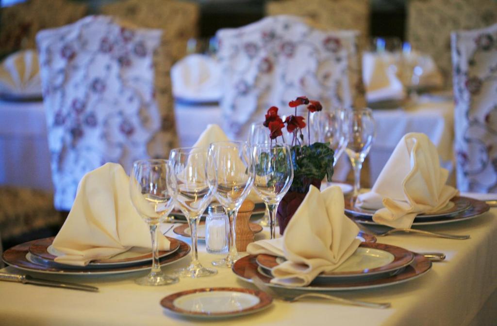 فندق Logis Le Relais Imperial Saint-Vallier-de-Thiey المظهر الخارجي الصورة