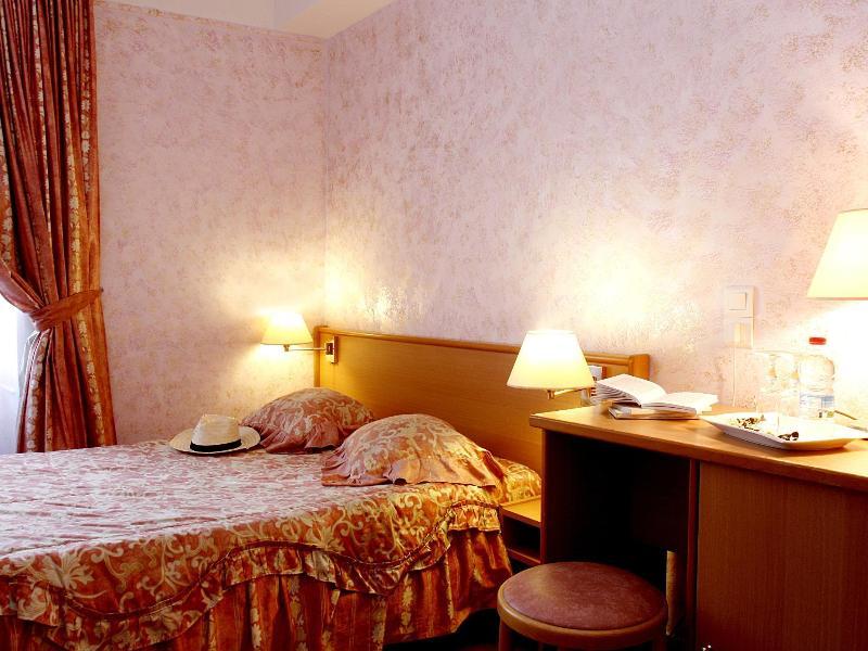 فندق Logis Le Relais Imperial Saint-Vallier-de-Thiey المظهر الخارجي الصورة
